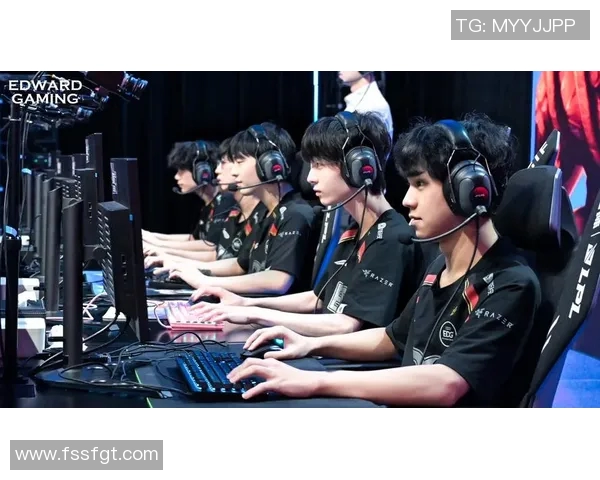 电竞比分CSGO巨献揭秘RNG战队的战术意识与团队配合技巧实时数据 电竞比分CSGO巨献揭秘RNG战队的战术意识与团队配合技巧实时数据